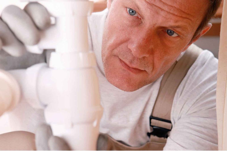 Cum să desfundați chiuveta