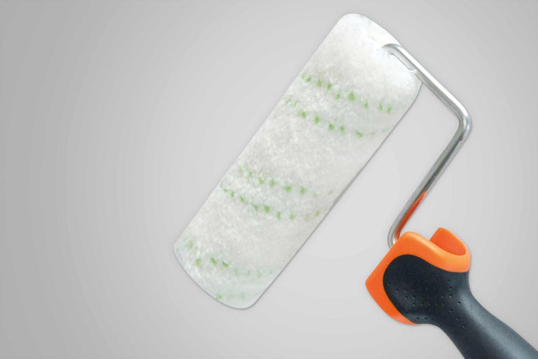 Rola de vopsit cu mâner