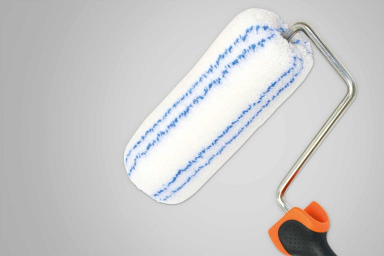 Rola de vopsit cu mâner