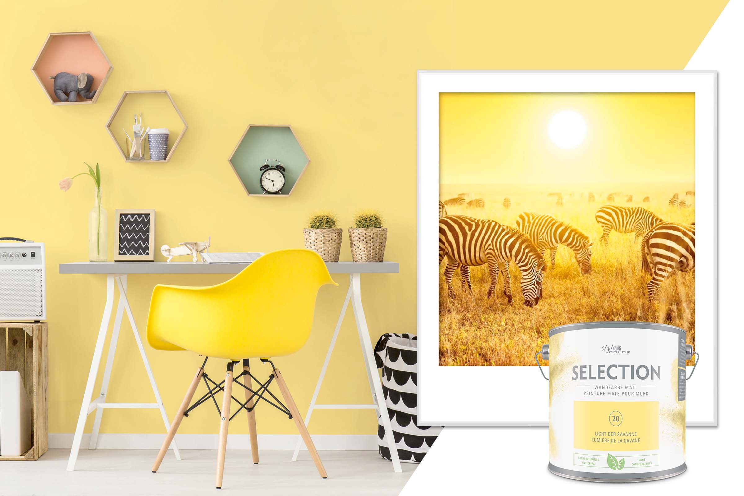Living cu vopsea de perete galbenă, birou și cutie de vopsea de la StyleColor Selection