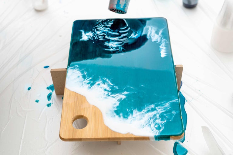 Tocător de bambus cu motiv oceanic, prelucrat cu un pistol cu aer cald