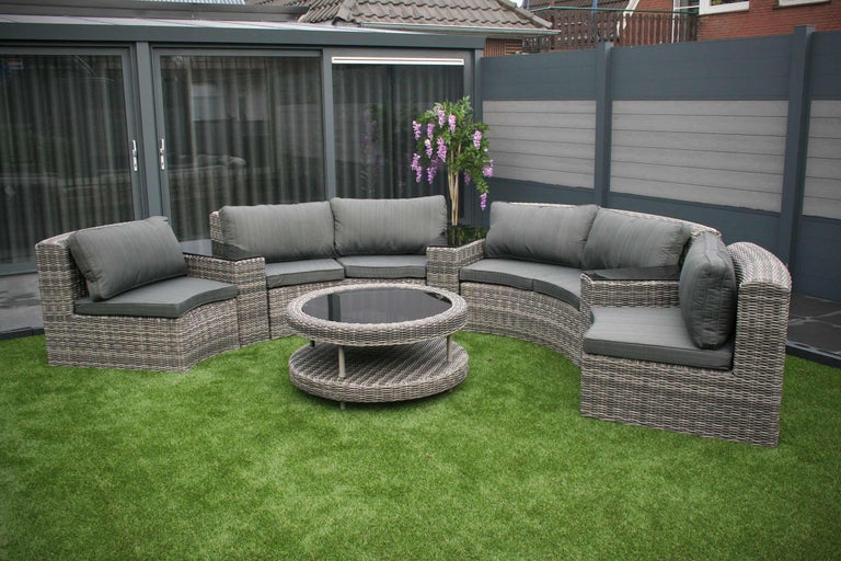 Set de mobilier de grădină din ratan cu masă și perne de șezut