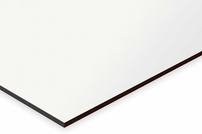 Placă decorativă cu strat de rășină melaminică