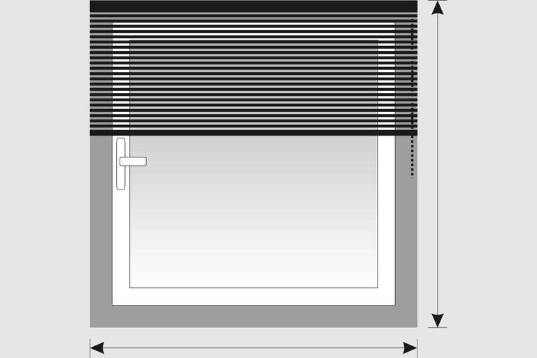 Fereastră cu jaluzea pentru a ilustra indicațiile de dimensiune
