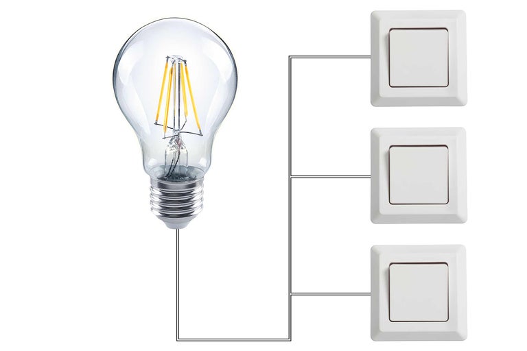Diagramă de circuit cu bec și trei întrerupătoare