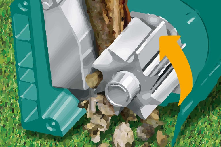 Prim-plan al unui tocător de grădină în acțiune