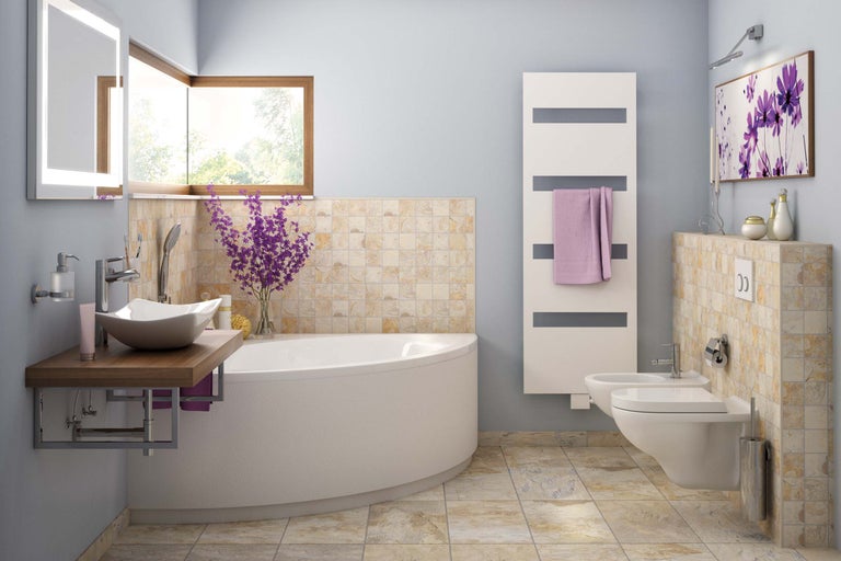 Baie cu cadă, lavoar, calorifer portprosop și toaletă