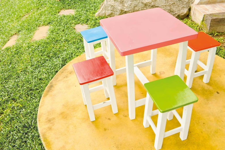 Set de ședere pentru copii cu masă pătrată și patru scaune în grădină