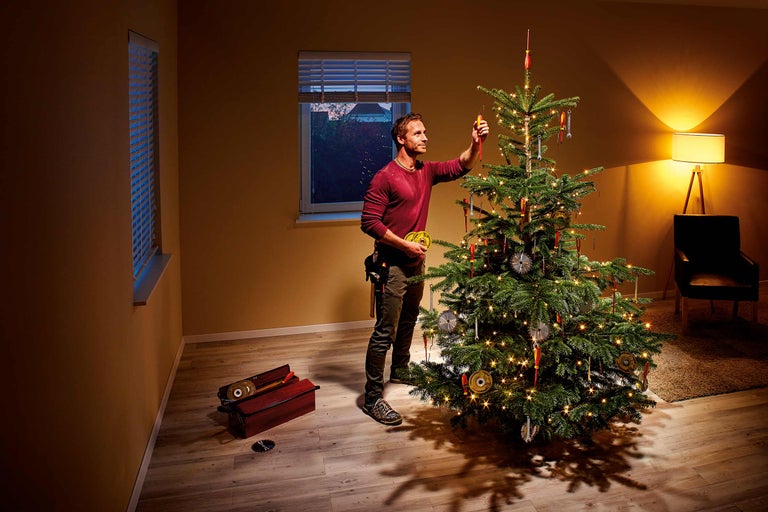 Model de brad împodobit – semnificații, obiceiuri și idei de decorat bradul pentru a vă înfrumuseța locuința de Sărbători