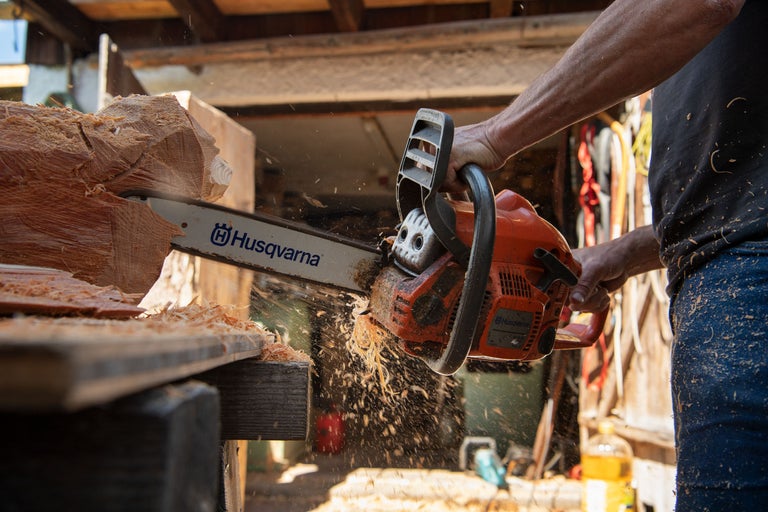 Cât ulei se pune în benzină la drujbă și alte probleme des întâlnite - ghid util pentru cele mai comune întrebări