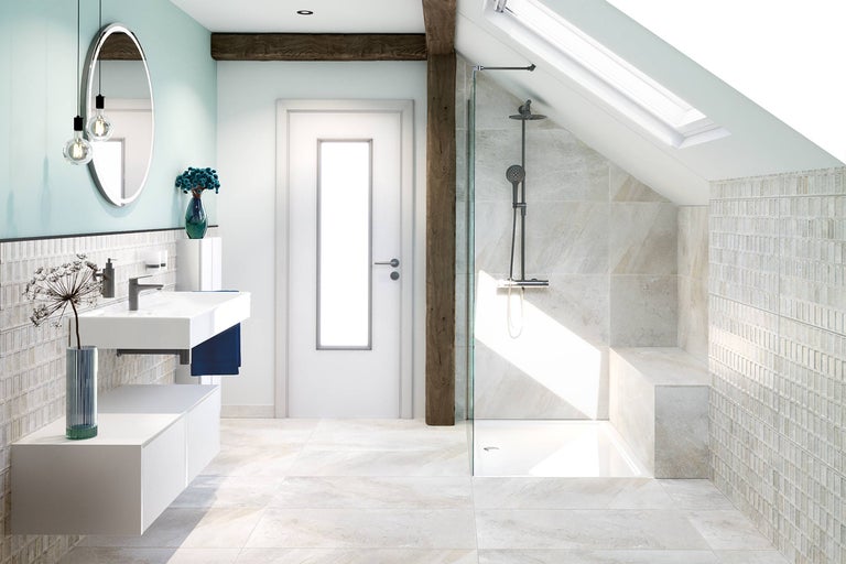 Baie cu duș, chiuvetă, oglindă și gresie