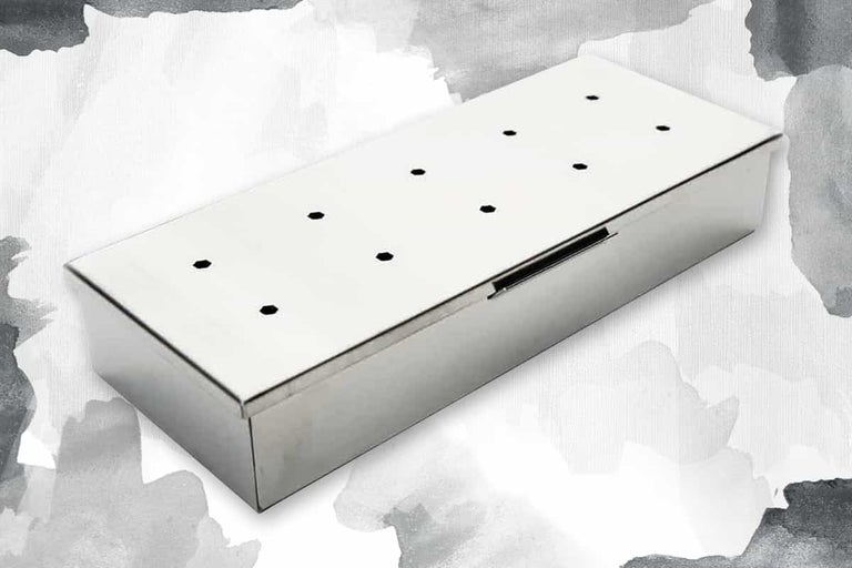 Cutie de afumare din metal cu găuri în capac pentru arome de grătar