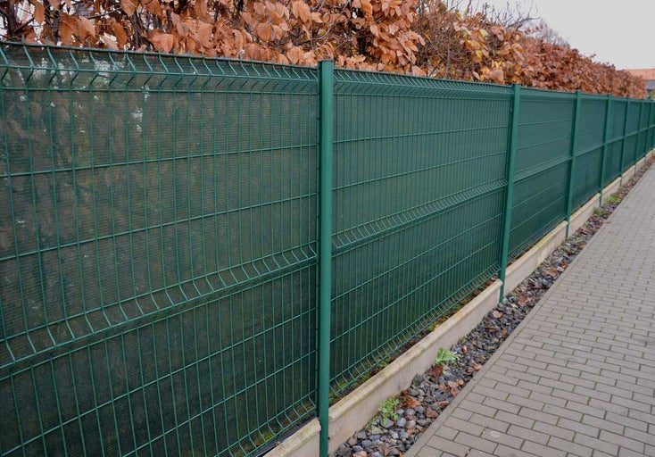 Gard din plasă dublă cu protecție pentru intimitate