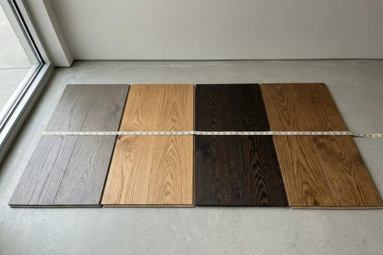 Tot ce trebuie să știți pentru a alege nuanțele de parchet potrivite în locuință: gri, stejar, culoarea wenge sau maro pentru contraste spectaculoase în amenajare