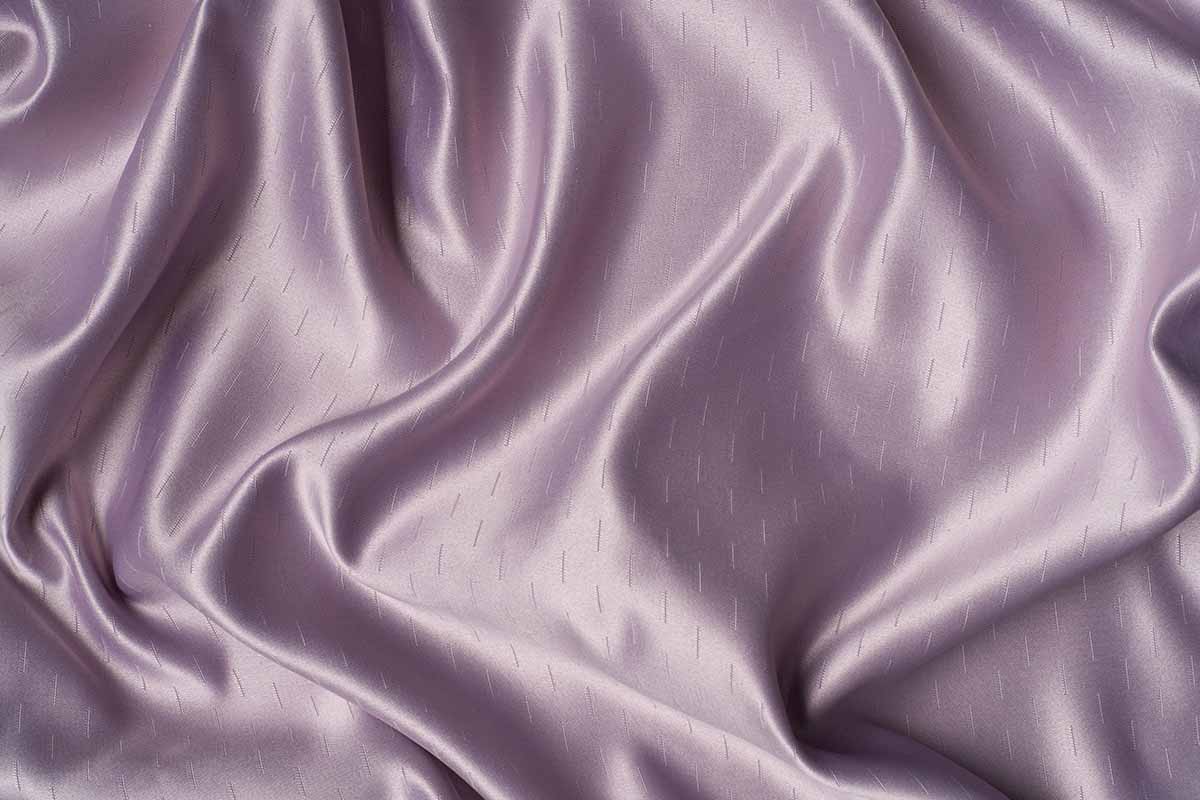 Prim-plan cu material lucios cu model