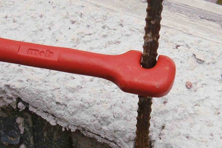 Instrument de îndoire pentru îndoirea oțelului de armare