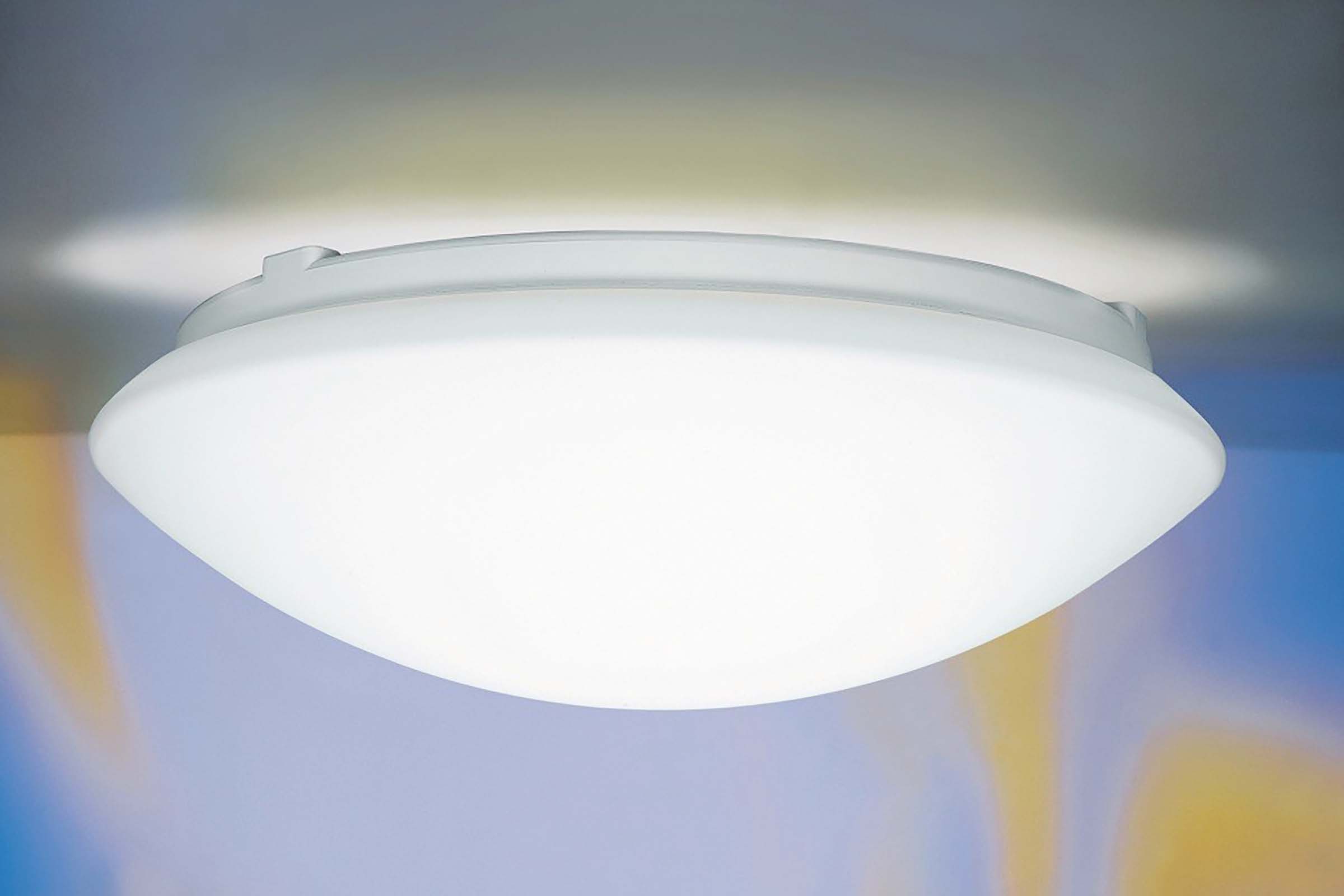Lumină de plafon din plastic