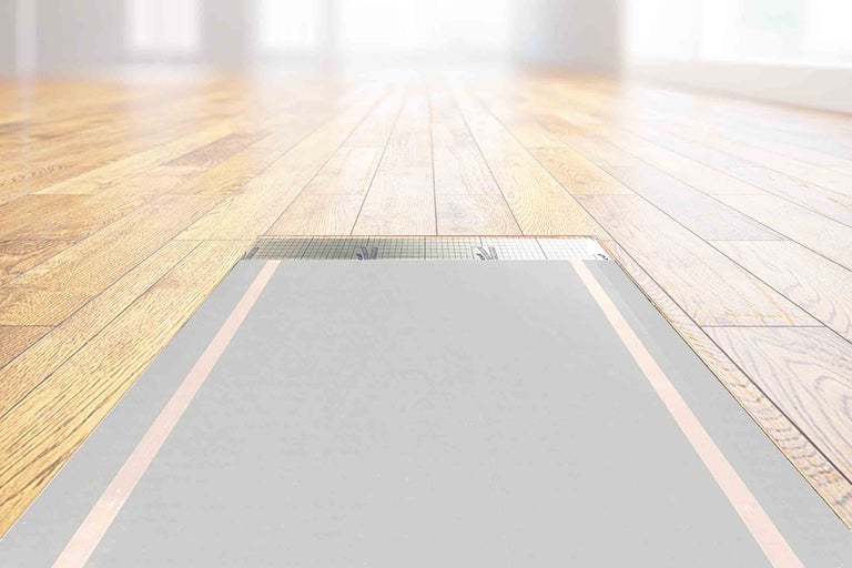Folie izolatoare pentru laminat pe podea din lemn