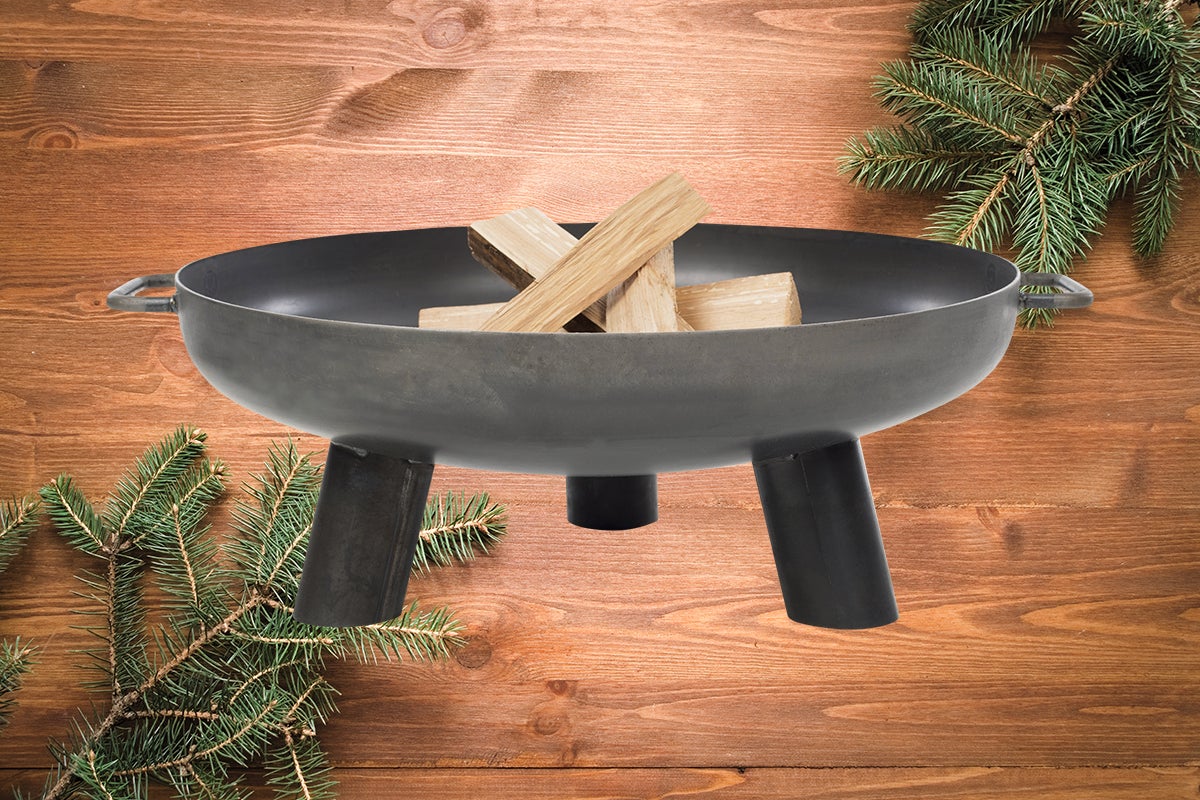 Vatră din oțel cu lemne