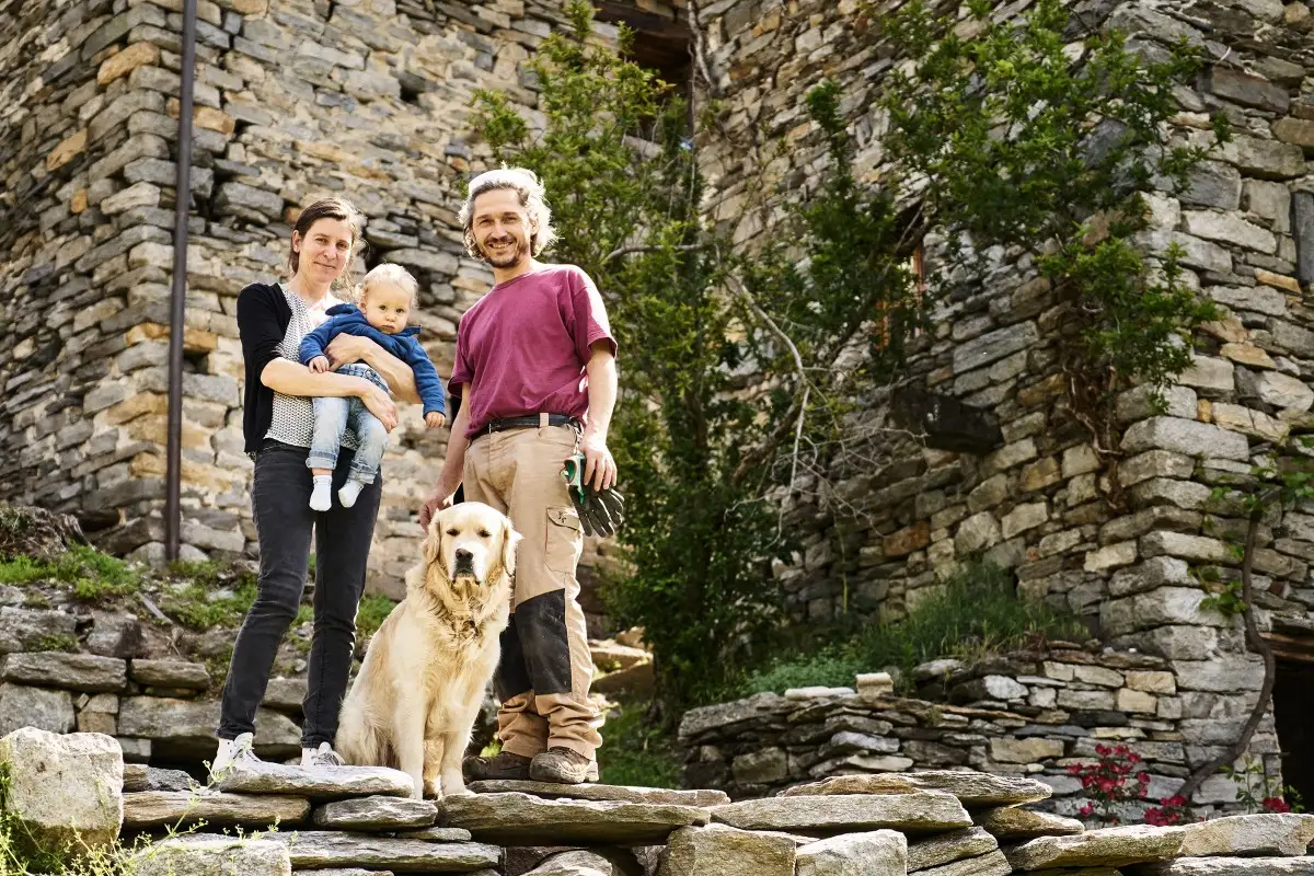 Cainii si familia cu copii
Cainii si familia cu copii