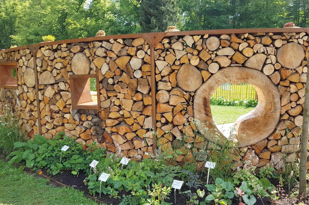 
				Idei creative pentru gardul de gradina 01

			