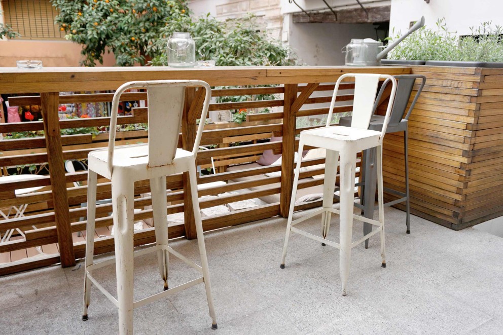 Construiți propriul bar pentru balcon sau bar mobil Construiți propriul bar pentru balcon sau bar mobil