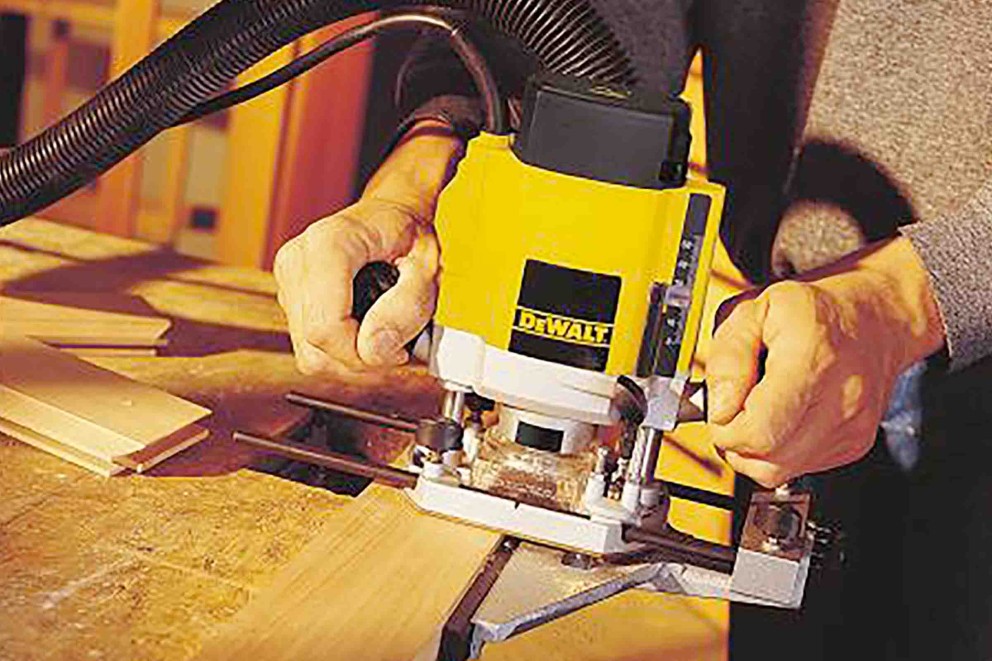 Rindele si freze electrice la Hornbach Rindele si freze electrice la Hornbach
