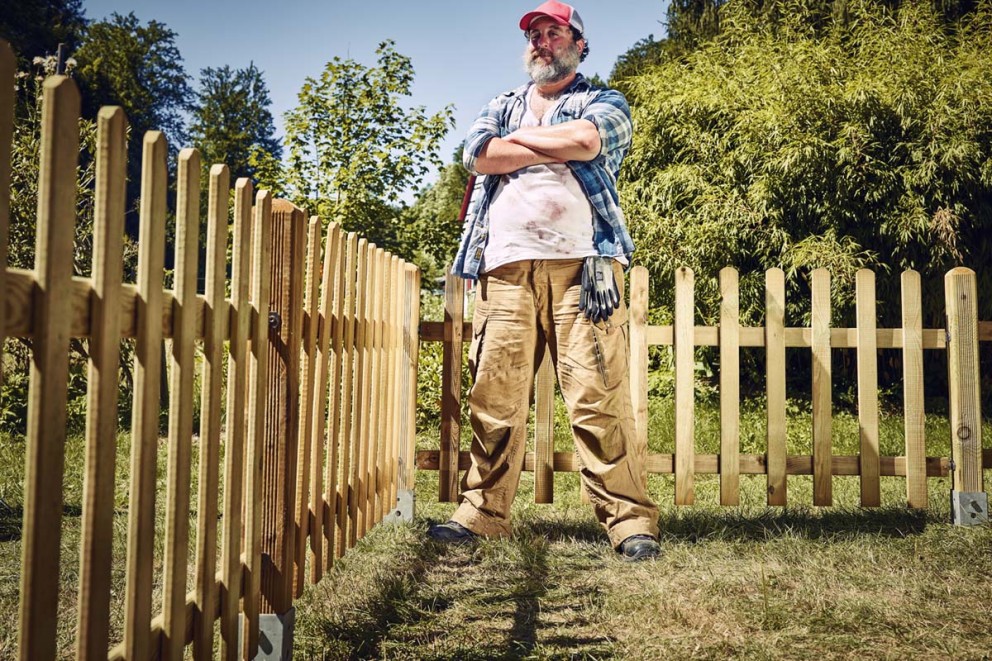Construirea gardului din lemn Construirea gardului din lemn