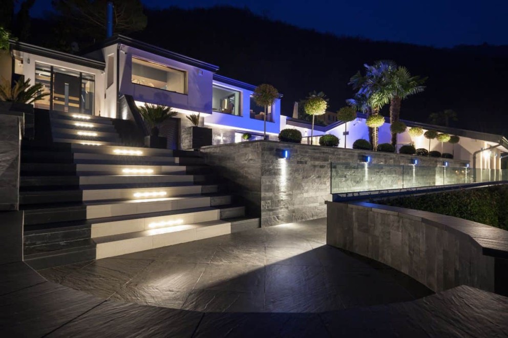 Iluminatul terasei de exterior idei sfaturi si recomandari Casa terasa iluminata natura Iluminatul terasei de exterior idei sfaturi si recomandari Casa terasa iluminata natura