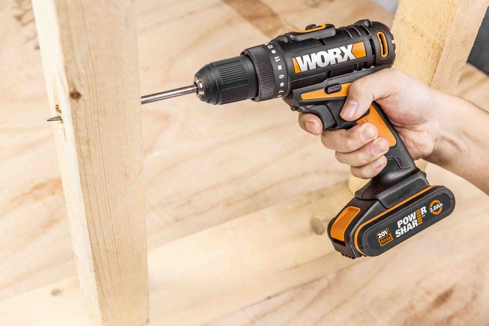 Masini de gaurit si insurubat cu acumulator la Hornbach Masini de gaurit si insurubat cu acumulator la Hornbach