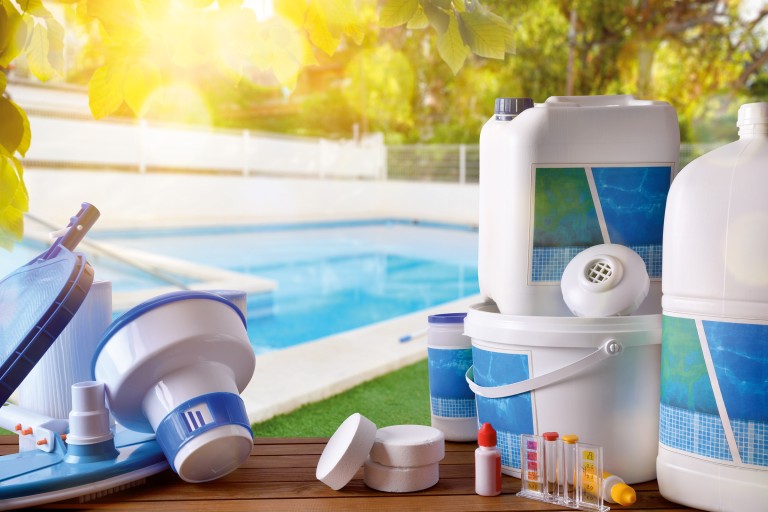 Tratarea apei din piscină în cinci pași