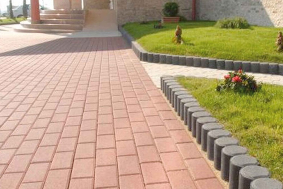 Pavaje dale si borduri de beton Pavaje dale si borduri de beton