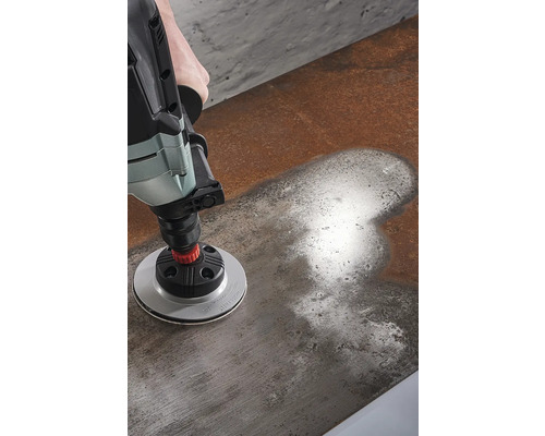 Mașină de șlefuit utilizată pe o suprafață