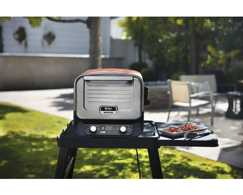 Grătar electric Ninja Woodfire pentru exterior