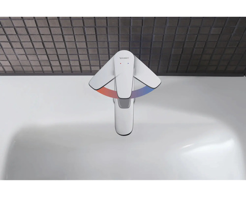 Baterie lavoar Duravit cu afișaj de temperatură pe un lavoar