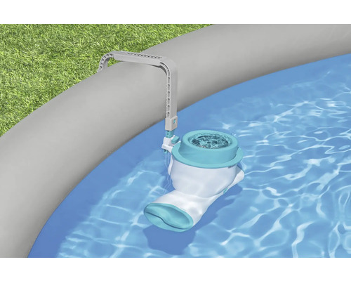 Skimmer de suprafață pentru piscină în piscină