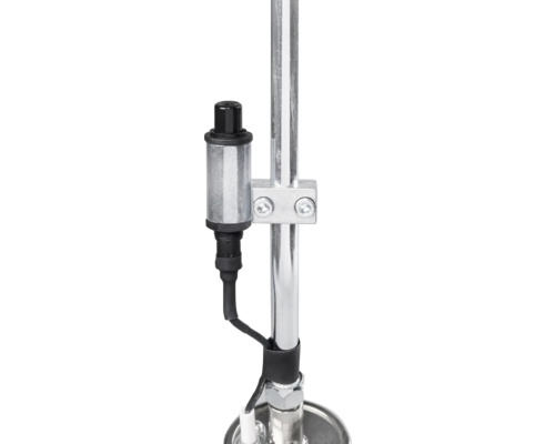 Prim-plan cu un senzor de nivel metalic.