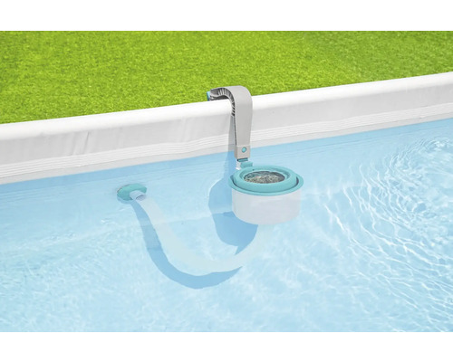 Skimmer de suprafață pentru piscină în piscină