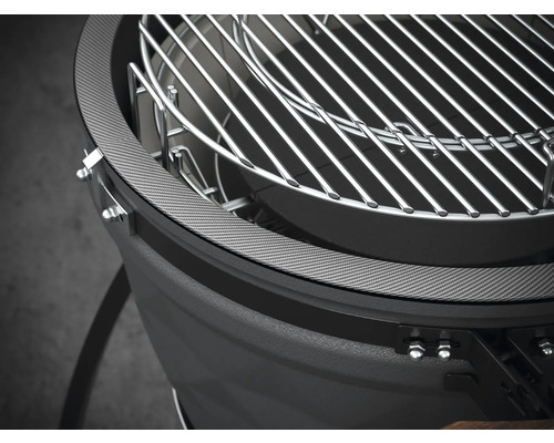 Vizualizare detaliată a unui grătar sferic cu grătar de grătar