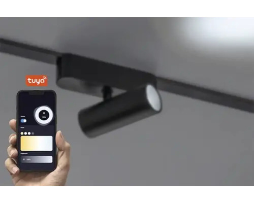 Fotografie cu un spot pe șină și o aplicație de smartphone pentru controlul luminii