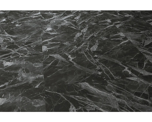 Podea cu plăci ceramice cu aspect de marmură