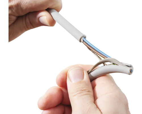 Dezizolarea unui cablu electric cu o singură mână