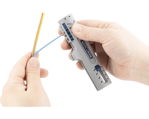 Clește de dezizolat folosit pentru a îndepărta izolația de pe fire