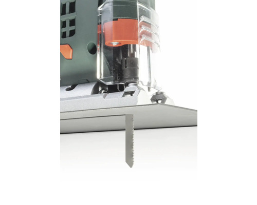 Imagine detaliată a unui ferăstrău vertical cu pânză de ferăstrău