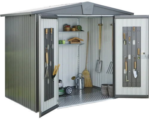 Șopron de grădină deschis cu unelte de grădină și rafturi