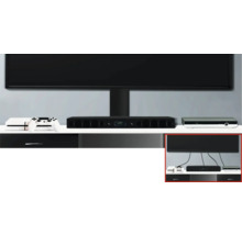 Televizor, consolă de jocuri și soundbar pe un mobilier media modern