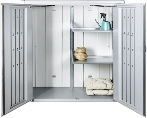 Dulap deschis pentru unelte cu rafturi, stropitoare, coșuri și perne