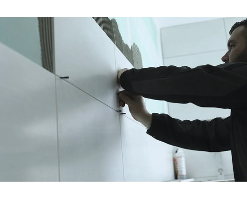 Faiantar la lucru cu faianță și sfori de faianță