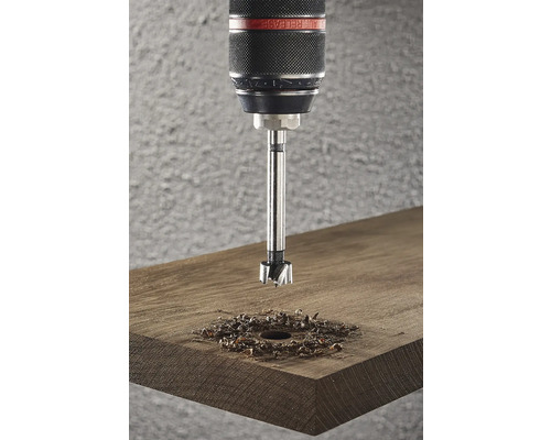 Burghiu Forstner găurește lemnul