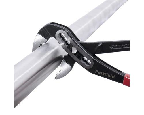 Clește pentru pompă de apă Pattfield pe țeavă metalică